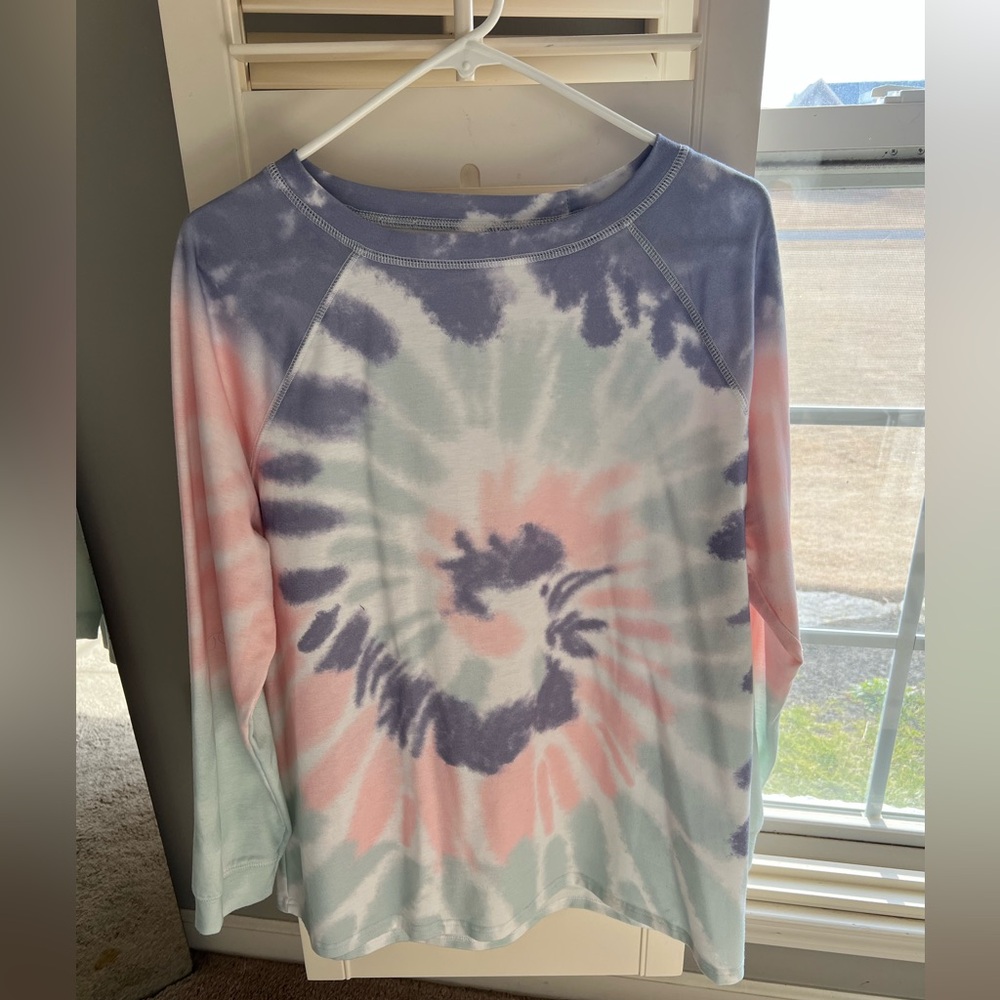 Women’s long-sleeve tie-dye shirt | Large